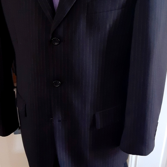 LINEAGE,2 PIECE, Super 120's Merino Wool, Chalk Striped Suit - Picture 3 of 16